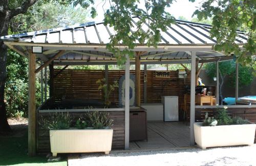 Signes Apartment | VILLA TERRE NEUVE