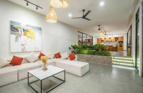Petulu Villa | Villa The Kayu by GORO