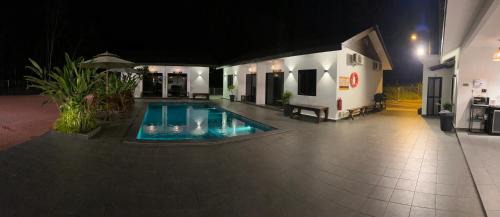 Buloh Kasap House | Villa The Quarry Segamat