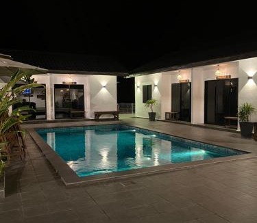 Buloh Kasap House | Villa The Quarry Segamat