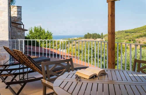 Pitve Villa | Villa Timara - One Bedroom Villa, Sleeps 4