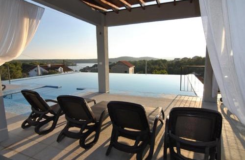 Cove Makarac (Milna) Villa | Villa Toma - Private Estate
