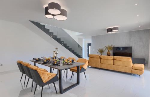 Melnica Villa | Villa Tonchi 3 Bedroom Private Pool BBQ & Garden
