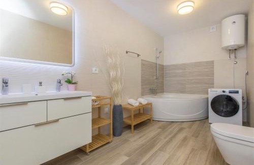 Susica Apartment | Villa Top of Murter, three bedroom apartment