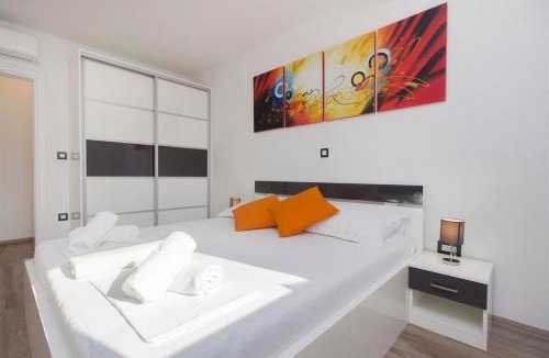 Susica Apartment | Villa Top of Murter, three bedroom apartment