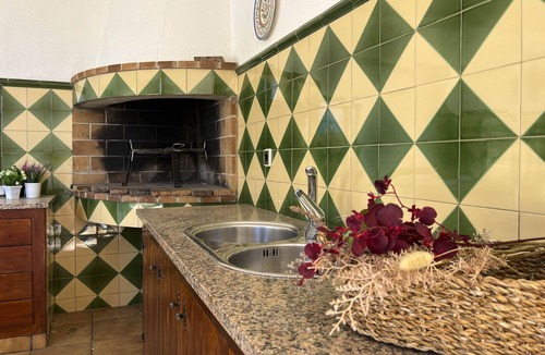 Sant Jaume dels Domenys Villa | Villa Torreón - Gran piscina y jardín, BBQ, Wifi