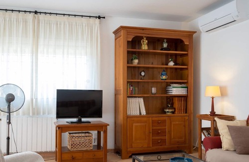Clara Villa | Villa Torredembarra, 4 bedrooms, 7 persons
