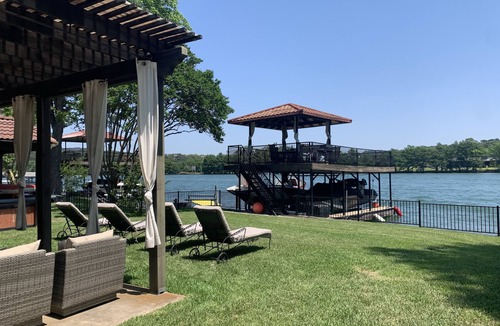 Davenport Ranch House | Villa Toscana – Rustic Italian Lakeside Retreat - Private Boat Dock and slip