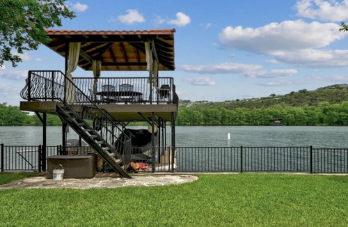 Davenport Ranch House | Villa Toscana – Rustic Italian Lakeside Retreat - Private Boat Dock and slip