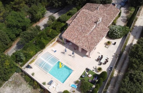 La Roque-sur-Ceze House | Villa Tout Confort Avec Piscine Privée à Deux pas des Cascades du Sautadet
