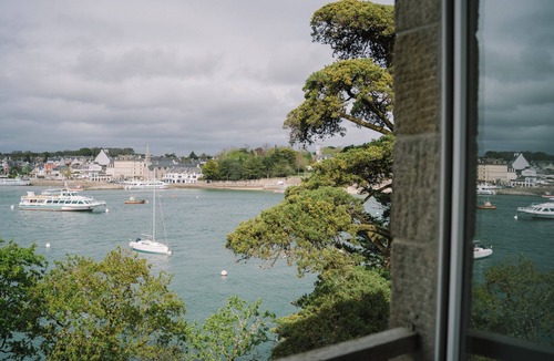 Combrit Hotel | Villa Tri Men