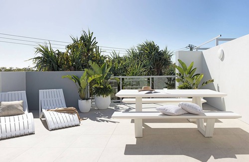 Coolum Beach Villa | Villa Two Coolum - walk to the beach