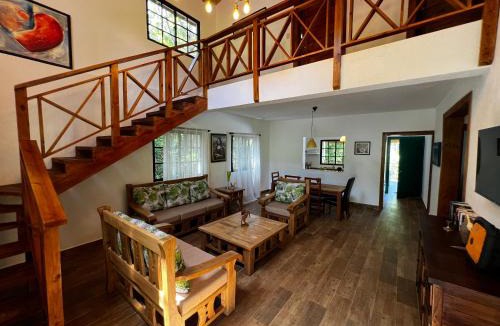 La Vega Province Villa | Villa unter Palmen