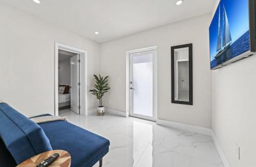Miami Gardens Villa | Villa Kimaala with pool