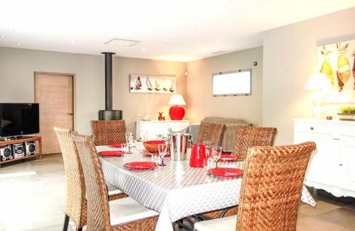 Saint-Genis Villa | Villa Villa Lavande by Interhome