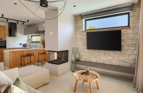 Kadumi Villa | Villa Vallis by Villas Guide