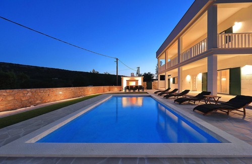 Krusevo Villa | Villa Vallis with pool