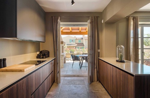 Vabriga Villa | Villa Vanessa – Architectural Design Villa with Sea View