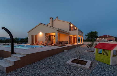 Businci House | Villa Vanessa (V9811-K1) - Zedno (Ciovo)