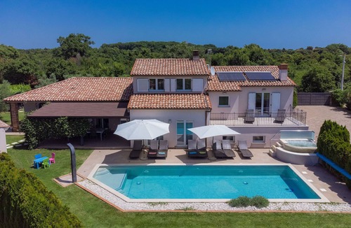 Sisan House | Villa Vela by Interhome