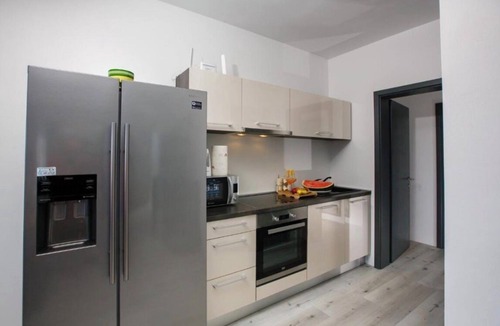 Palit Villa | Villa Venka – Luxury Villa for 8-10 Guests with Private Pool in Central Rab