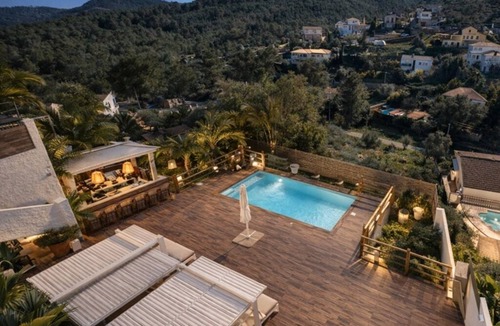 Olivella Apartment | Villa Verdejo, luxury 2-bedroom & 2 bathroom apartment, with balconies & pool