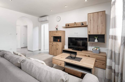 Gondolici House | Villa Veronica (96743-K1) - Labin