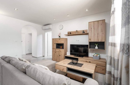 Gondolici House | Villa Veronica is a holiday home for 8 people, surrounded by forests and fields.