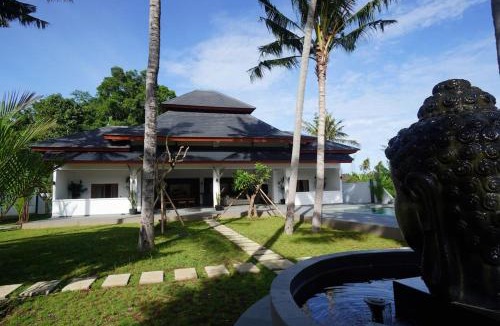 Kaliasem Villa | Villa Vespa Lovina