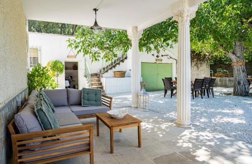 Sotillo de las Palomas Villa | Villa Viñedo - Agradable Villa Rústica con Jardín