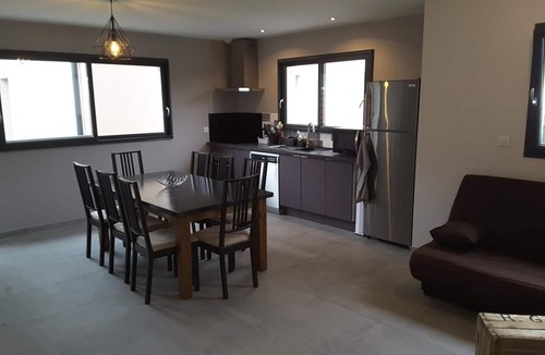 Porte Des Alpes - Mi Plaine - Manissieux Bed & Breakfast | Villa'vi Lyon Est Chambres d'Hôtes