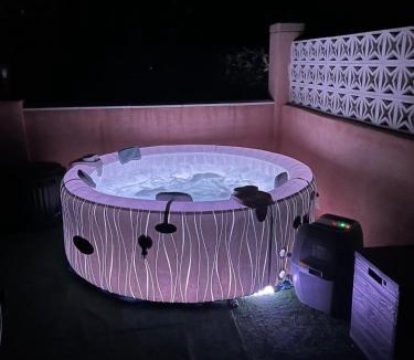 Saint-Jean-de-Fos Villa | -Villa vigneronne moderne piscine et jaccuzi