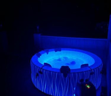 Saint-Jean-de-Fos Villa | Villa vigneronne moderne piscine et jaccuzi