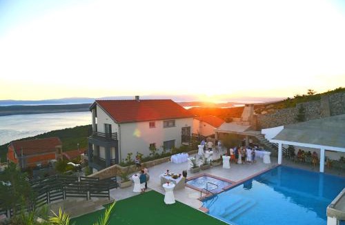 Klanfari Villa | Villa Viktoria