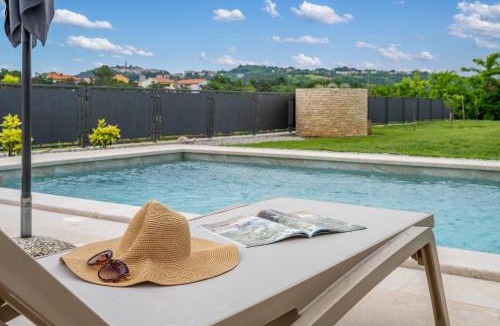 Vinez Villa | Villa Violetta Residence by 22Estates