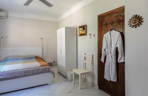 Ensues-la-Redonne Bed & Breakfast | Villa Violette