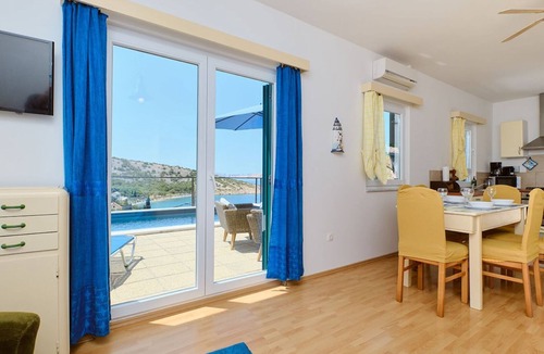 Lukovo Villa | Villa Vissum with pool&sea view by Villas Guide