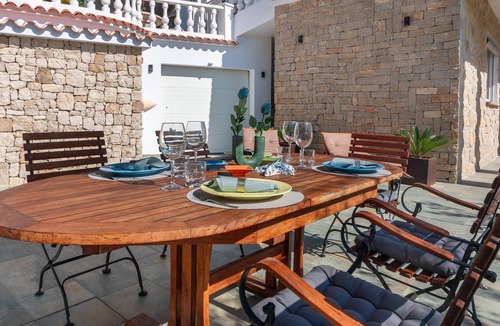 Pinar del Advocat Villa | Villa 'Vista Hermosa' with Sea View, Wi-Fi and Air Conditioning