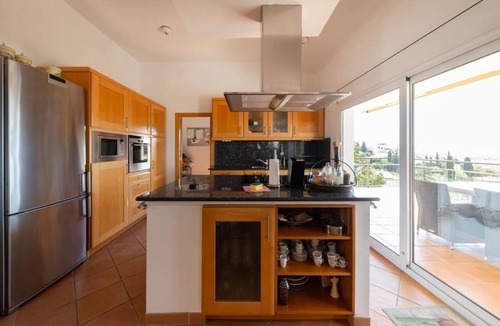Palau-Saverdera Villa | Villa Vista Real