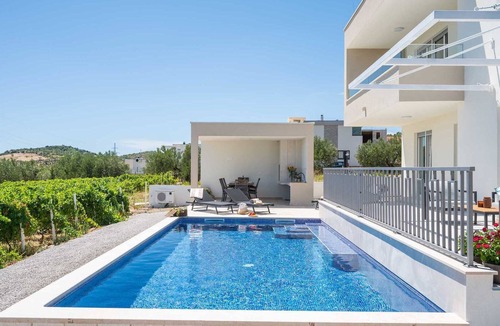 Rudine Villa | Villa Vista Vinea – Private heated pool villa close to Split and Trogir