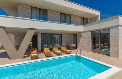 Linardici Villa | Villa VISTA with private pool and sauna
