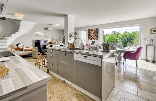 Villelaure Villa | Villa Vittoria, 6-8 ppl. AC & Heated Pool