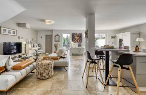 Villelaure Villa | Villa Vittoria, 6-8 ppl. AC & Heated Pool