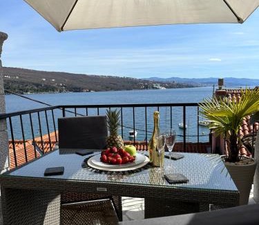 Volosko Apartment | Villa Volos, roof terrace, sea view, private parking