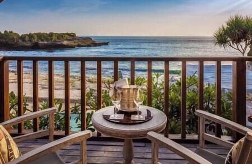Mushroom Bay Villa | Villa Voyage | Private 5BR Oceanfront Villa Lembongan