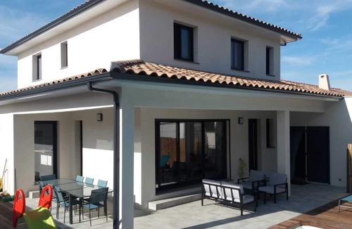 Saint-Laurent-d'Aigouze Villa | Villa with swimming pool in Petite Camargue