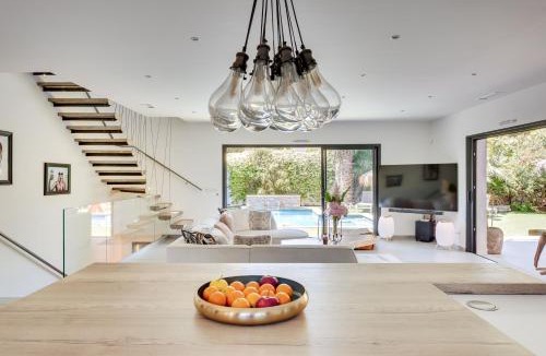 13th Arrondissement Villa | Villa W&M Home, Prestige, Confort & Piscine