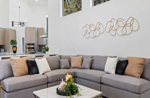 Parkland House | Villa w/pool, games & BBQ