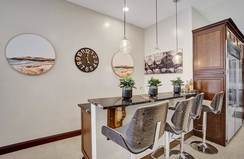 Davie House | Villa w/pool, mini-golf & firepits