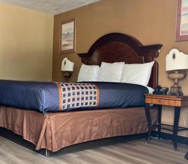 Odessa Hotel | Villa West Inn